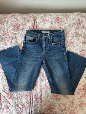 Zara cropped flare jeans size 6